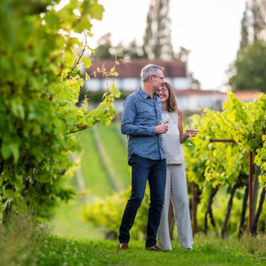 couple-in-vines